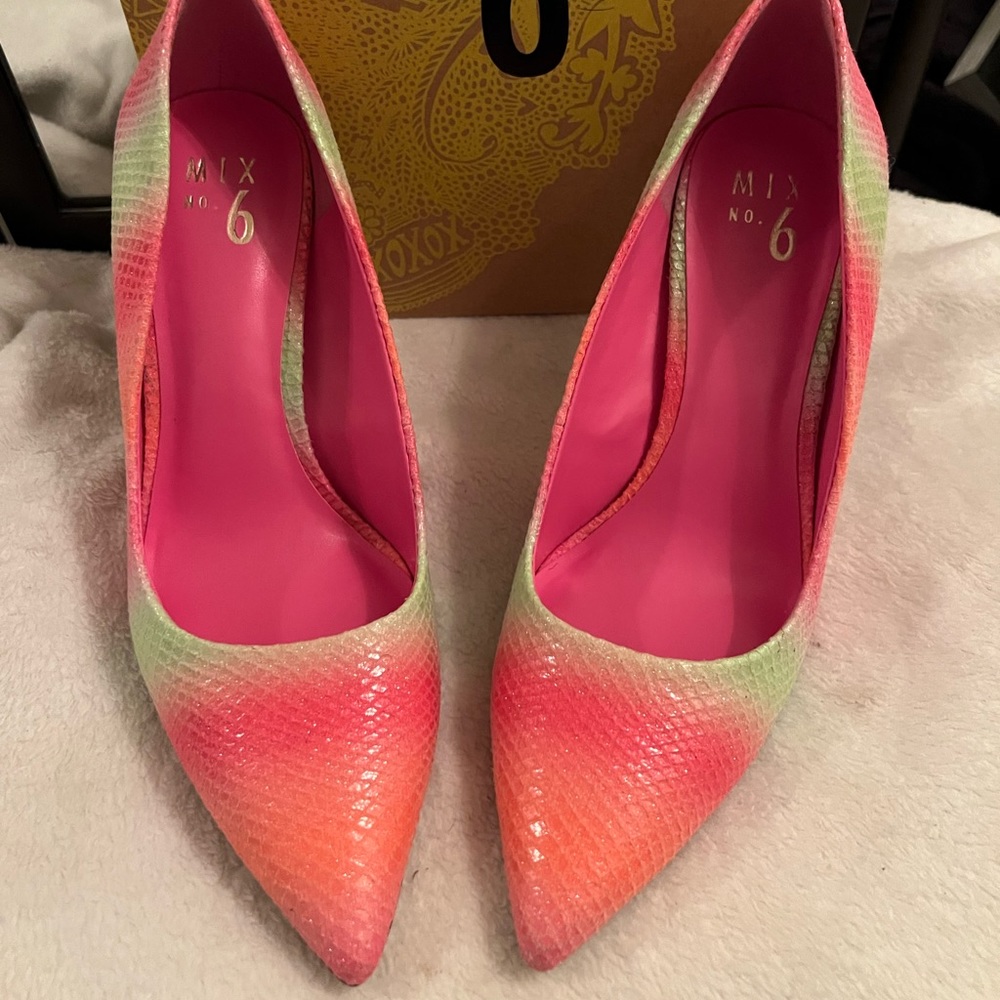 Shoes - Picture 2 of 6